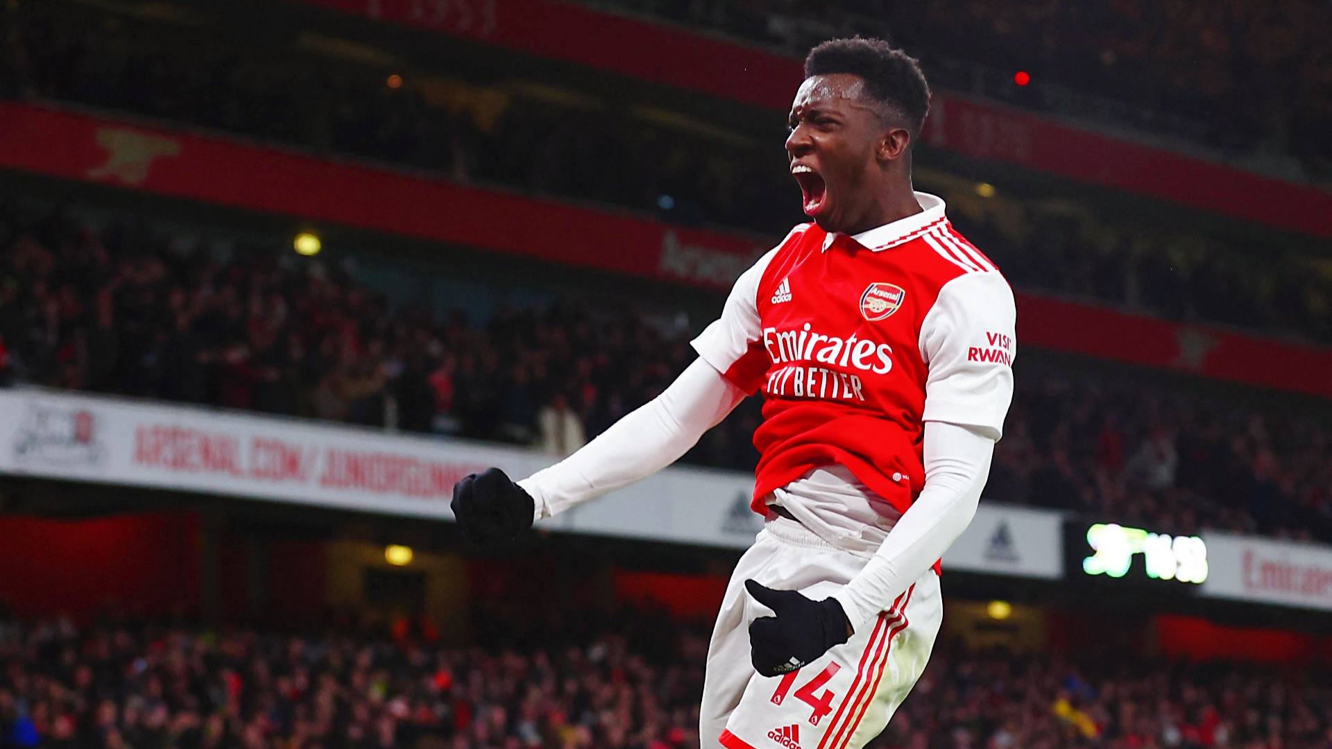 马赛队新签约球员表现出色，获得好评