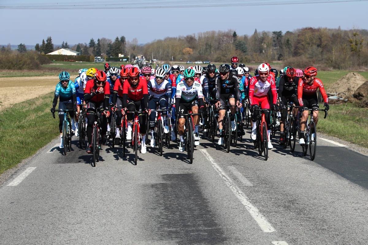 尼斯球员受伤退赛，对球队影响不大